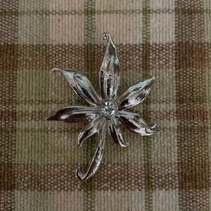 Vintage Art Nouveau Brooch 1950’s
